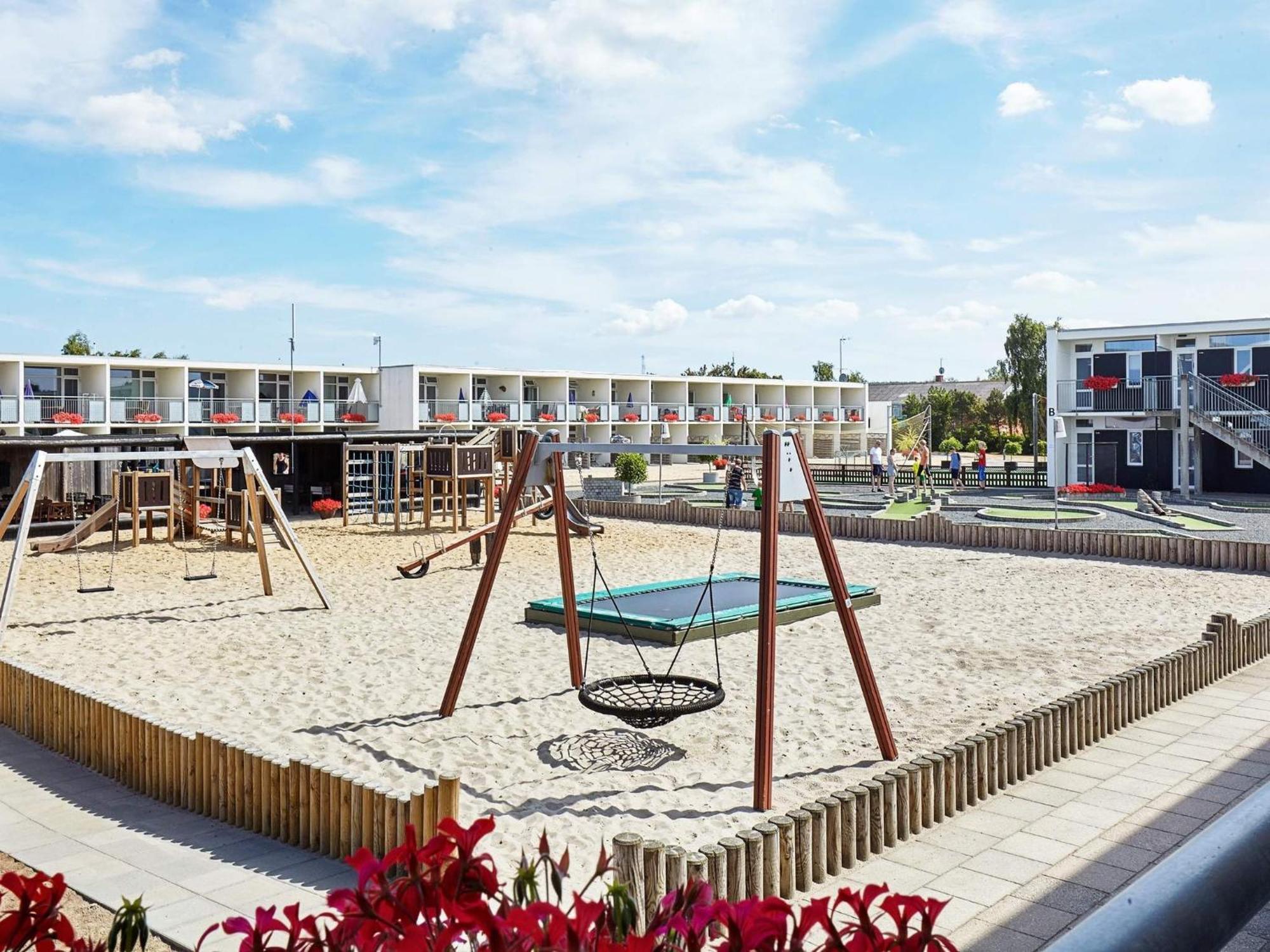 5 Person Holiday Home On A Holiday Park In Glesborg Екстер'єр фото